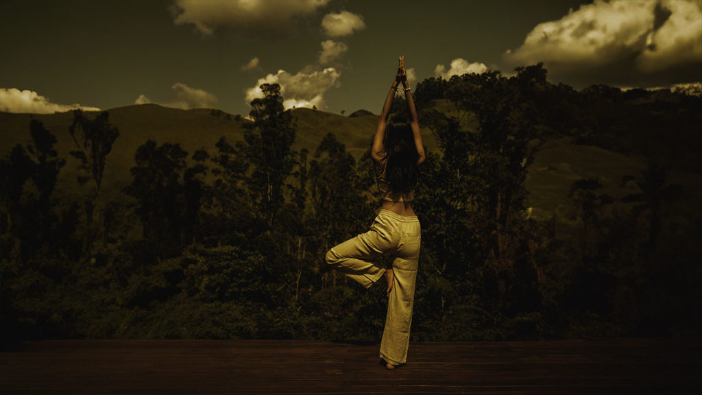 Diana Lie Alonso - Brazil - Yoga - Casual Luxury